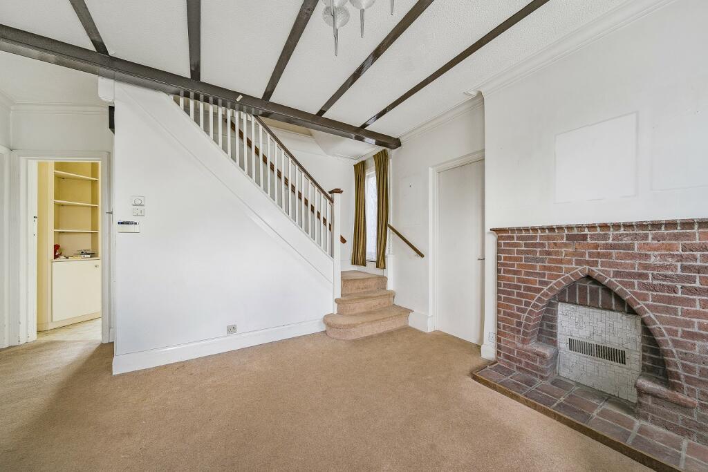 Parkside Drive, Edgware